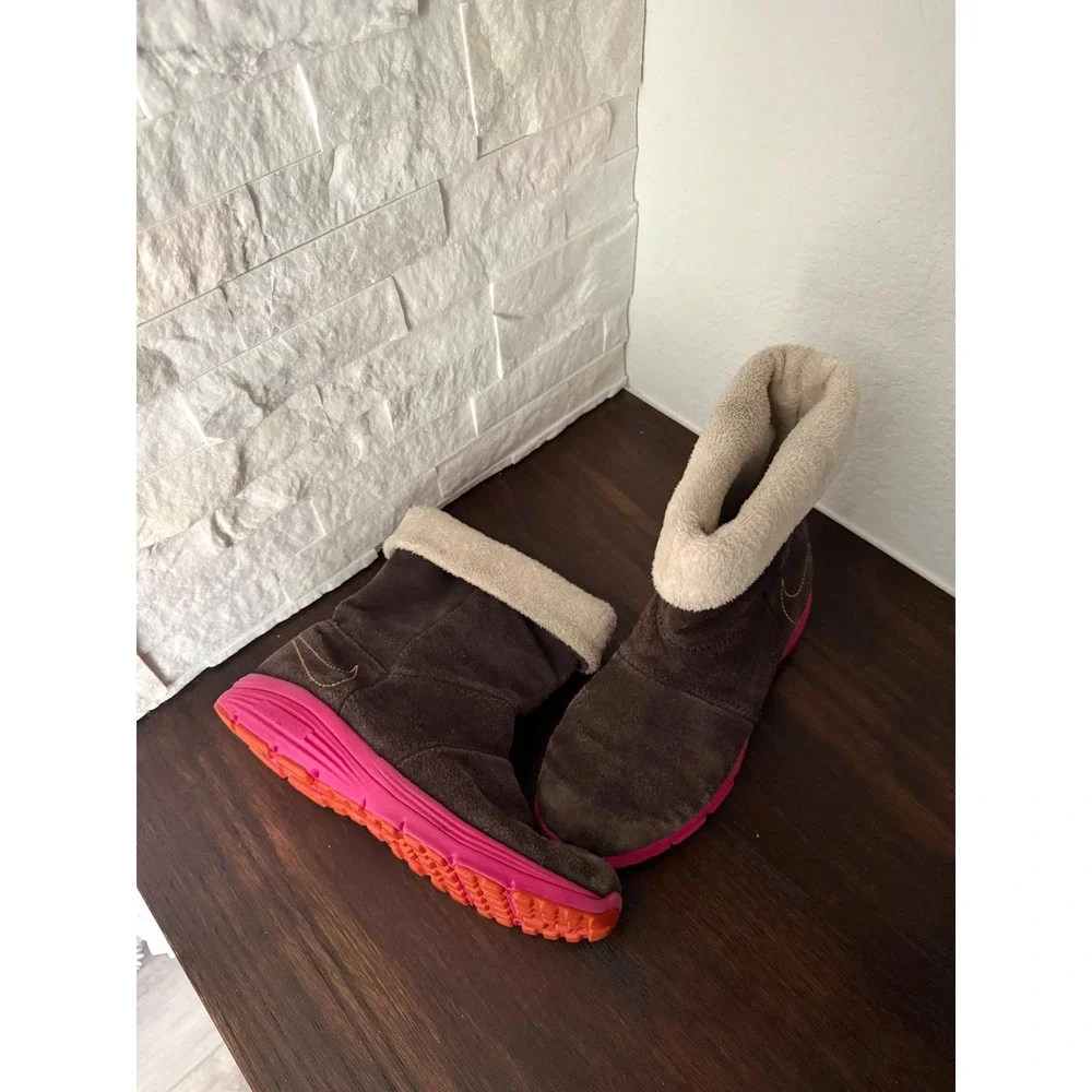 Nike Youth Brown Suede Faux Fur Winter Boots Pink Sole 525261-201 Size 4Y